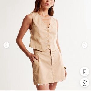 Abercrombie Vest + Skirt Set. Size Small.
